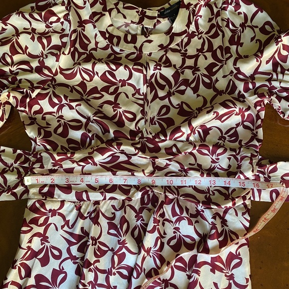 BCBGMaxAzria top short puff sleeve silky printed keyhole pullover Small - Picture 11 of 16